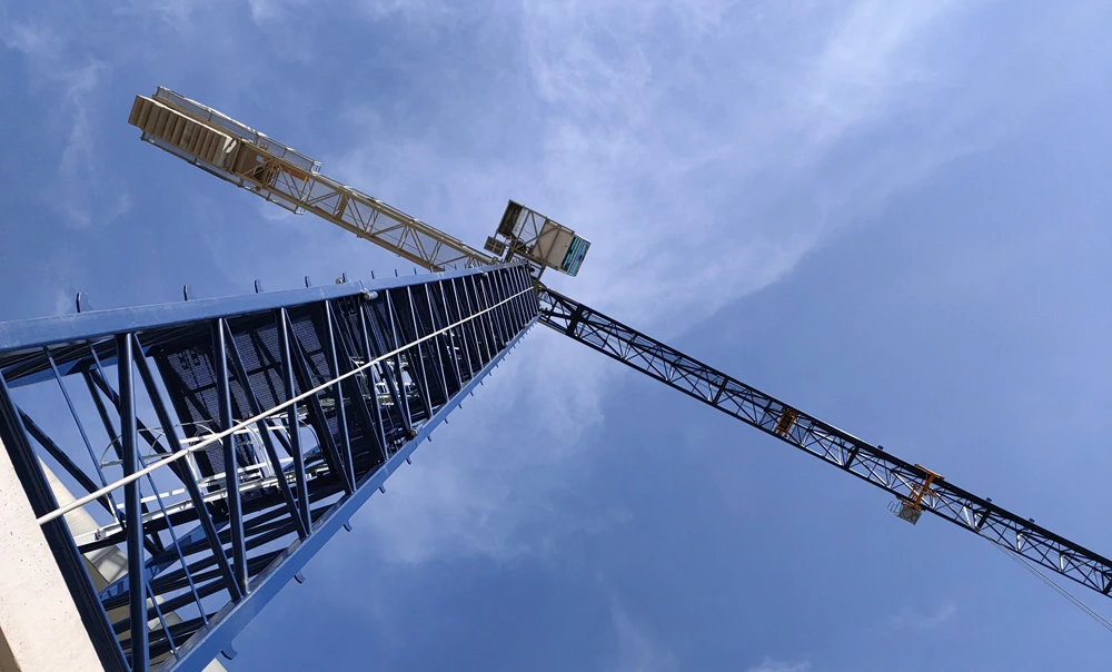 lavori con gru, sicurezza lavori in quota, gru a torre, gruista Venezia, gruista Jesolo, sollevamenti edili, conduzione gru, abilitazione gruista, attestati formazione gruista, controllo gru, manutenzione gru, noleggio gru, gru a rotazione alta, gru a rotazione bassa, sollevamento materiali edili, sicurezza cantieri, prevenzione infortuni, attrezzature certificate, operatori qualificati, Isol Roof Impermeabilizzazioni, Jesolo, Venezia, edilizia Jesolo, edilizia Venezia, servizi impermeabilizzazioni, azienda impermeabilizzazioni, professionisti impermeabilizzazioni, impermeabilizzazione edilizia, impermeabilizzazione professionale, impermeabilizzazione garantita, impermeabilizzazione strutturale, edilizia specializzata, lavori edili, costruzioni edili, ristrutturazioni edili, edilizia industriale, edilizia civile, impermeabilizzazione, isolamento, rifacimento tetti, rifacimento coperture, riparazione tetti, riparazione coperture, impermeabilizzazione terrazzi, impermeabilizzazione balconi, impermeabilizzazione poggioli, materiali edili, attrezzature edili, certificazioni edili, formazione professionale, sicurezza sul lavoro, prevenzione rischi, controllo qualità, sopralluogo gratuito, preventivo gratuito, lavori certificati, lavori garantiti, esperienza pluriennale, personale qualificato, attrezzature moderne, tecniche all'avanguardia, rispetto normative, attenzione ai dettagli, cura del cliente, soluzioni personalizzate, interventi rapidi, interventi efficienti, interventi duraturi, interventi economici, interventi ecologici, interventi innovativi, interventi estetici, interventi funzionali, lavori in sicurezza, lavori in quota certificati, gruista certificato, noleggio gru certificato, sollevamento materiali certificato, cantieri sicuri, edilizia sicura, sicurezza impermeabilizzazioni, sicurezza isolamento, sicurezza tetti, sicurezza coperture, sicurezza terrazzi, sicurezza balconi, sicurezza poggioli, linee vita, installazione linee vita, linee vita certificate, lavori con piattaforme aeree, certificazione piattaforme aeree, prevenzione e protezione cantieri, sicurezza cantieri edili, edilizia specializzata in sicurezza, lavori edili con gru, lavori edili in quota, interventi di sollevamento con gru, impermeabilizzazioni in quota, isolamento in quota, rifacimento coperture in quota, riparazione tetti in quota, sollevamento materiali per impermeabilizzazioni, sollevamento materiali per isolamento, sollevamento materiali per rifacimento coperture, sollevamento materiali per riparazione tetti, Isol Roof Jesolo, edilizia impermeabilizzante a Jesolo, edilizia impermeabilizzante a Venezia, impermeabilizzazioni garantite Jesolo, impermeabilizzazioni garantite Venezia, sicurezza gru, sicurezza sollevamenti, sicurezza cantieri edili, sicurezza lavori in quota, sicurezza attrezzature edili, sicurezza operatori edili, sicurezza progetti edili