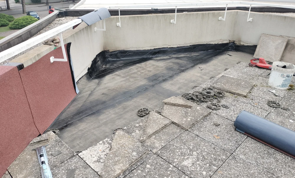 riparazione tetti, affidabilità, manutenzione tetti, infiltrazioni tetti, rifacimento tetti, coperture, tetto, isolamento tetti, impermeabilizzazione tetti, materiali impermeabili, edilizia, lavori edili, ristrutturazione, manutenzione coperture, riparazione coperture, isolamento, impermeabilizzazione, Isol Roof Impermeabilizzazioni, Jesolo, Venezia, edilizia Jesolo, edilizia Venezia, servizi impermeabilizzazioni, azienda impermeabilizzazioni, professionisti impermeabilizzazioni, impermeabilizzazione edilizia, impermeabilizzazione professionale, impermeabilizzazione garantita, impermeabilizzazione strutturale, edilizia specializzata, lavori con guaina, impermeabilizzazioni con membrane, impermeabilizzazioni cementizie, impermeabilizzazioni bituminose, isolamento termico, isolamento acustico, impermeabilizzazione ecologica, impermeabilizzazione innovativa, riparazione infiltrazioni, soluzioni impermeabilizzanti avanzate, riparazione guaine tetti, Isol Roof Jesolo, copertura tetti, tetti a falda, tetti piani, riparazione tetti in legno, riparazione tetti in laterizio, riparazione tetti in metallo, riparazione tetti industriali, riparazione tetti civili, riparazione tetti condominiali, riparazione tetti storici, riparazione tetti ventilati, riparazione tetti con pannelli solari, riparazione tetti con guaina bituminosa, riparazione tetti con guaina liquida, riparazione tetti con tegole, riparazione tetti con coppi, riparazione tetti con ardesia, riparazione tetti con lastre metalliche, riparazione tetti con manti sintetici, riparazione tetti con membrane bituminose, riparazione tetti con isolamento termico, riparazione tetti con isolamento acustico, riparazione tetti con rifacimento manto di copertura, riparazione tetti con sostituzione tegole, riparazione tetti con sostituzione coppi, riparazione tetti con pulizia grondaie, riparazione tetti con rimozione amianto, riparazione tetti con installazione linee vita, riparazione tetti con installazione lucernari, riparazione tetti con installazione abbaini, riparazione tetti con installazione comignoli, riparazione tetti con installazione antenne, riparazione tetti con installazione impianti fotovoltaici, riparazione tetti con installazione impianti solari termici, riparazione tetti con installazione sistemi di sicurezza, riparazione tetti con interventi di urgenza, riparazione tetti con sopralluogo gratuito, riparazione tetti con preventivo gratuito, riparazione tetti con garanzia sul lavoro svolto, riparazione tetti con materiali certificati, riparazione tetti con personale qualificato, riparazione tetti con attrezzature professionali, riparazione tetti con rispetto delle normative vigenti, riparazione tetti con attenzione ai dettagli, riparazione tetti con cura del cliente, riparazione tetti con soluzioni personalizzate, riparazione tetti con interventi rapidi, riparazione tetti con interventi duraturi, riparazione tetti con interventi efficienti, riparazione tetti con interventi economici, riparazione tetti con interventi ecologici, riparazione tetti con interventi innovativi, riparazione tetti con interventi estetici, riparazione tetti con interventi funzionali, riparazione tetti affidabile, riparazione tetti garantita, riparazione tetti professionale, riparazione tetti esperta, riparazione tetti di qualità, riparazione tetti sicura, riparazione tetti con materiali resistenti, riparazione tetti con tecniche all'avanguardia, riparazione tetti per ogni esigenza, riparazione tetti su misura, riparazione tetti con personale specializzato, riparazione tetti con interventi risolutivi, riparazione tetti con risultati duraturi, riparazione tetti con rispetto dei tempi, riparazione tetti con rispetto del budget, riparazione tetti con trasparenza, riparazione tetti con chiarezza, riparazione tetti con disponibilità, riparazione tetti con cortesia, riparazione tetti con serietà, riparazione tetti con competenza, riparazione tetti con precisione, riparazione tetti con puntualità, riparazione tetti con esperienza, riparazione tetti con passione, riparazione tetti con garanzia di soddisfazione